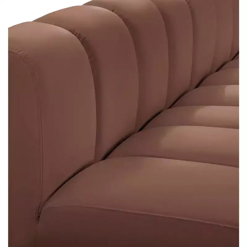 Divano modulare con trapuntatura a canale in similpelle color Cognac, 1 posto