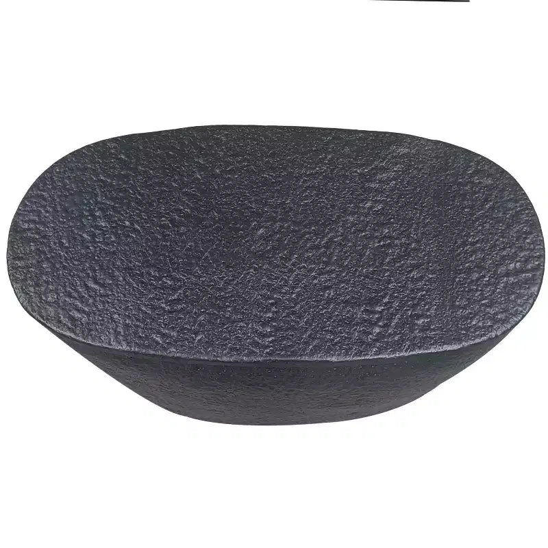 Tavolino da caffè in alluminio martellato nero, forma irregolare, 36"L × 18"P × 16"H