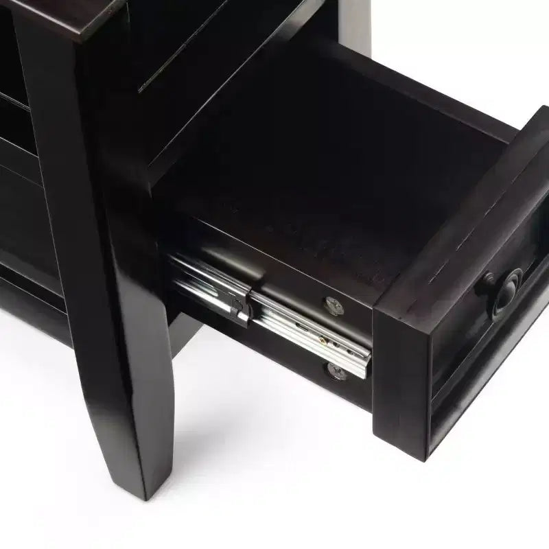 Tavolino marrone stretto con cassetto e ripiano aperto, in pino, montaggio per 1 persona